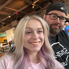 Is it safe to feed wild crickets and grasshoppers to bearded dragons?