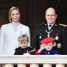 Charlene wittstock est née le 25 janvier 1978, au zimbabwe. Prince Albert Princess Charlene Of Monaco Post Easter Video Photos Of Twins