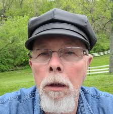 Picture of the Hut Bar at 32 and Old 74?