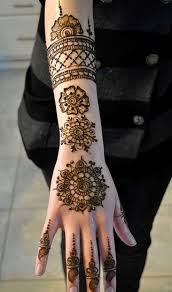 10 Round Mehndi Designs You Should Definitely Try In 2019 Henna Round Mehndi Design Henna Tattoo Designs