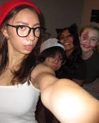 Hello! My name is Felicia Phan and I'm currently a senior at Peoria Notre  Dame High school in Peoria IL. I'm looking for friends and a roommate who  is nice and funny.