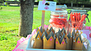 Un detalle importante es la. Manualidades Para Decorar Fiestas Infantiles Sencillas Y Economicas