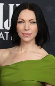 From That '70s to That '90s Girl! Laura Prepon's Transformation Amid  Plastic Surgery Speculation
