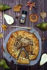 Tarte Rustique Aux Poires Miel Et Epices Amandine Cooking Tarte Aux Poires Recette Tarte Poire Tarte Aux Poires Facile