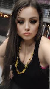 Jessica Whitton's Instagram, Twitter & Facebook