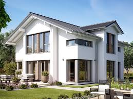 Aktionshaus Fantastic 161 V4 Traumhaus Mit Zwerchgiebel Und Erker Mit Balkon Zum Limitierten Aktionspreis Haus Einfamilienhaus Haus Plane