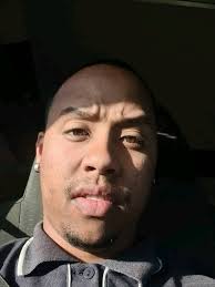 Ek is ñ enkel dame met geen afhanklikes nie. Is 43 jaar oud. Opsoek na  vriendskap en geselskap.. Witbank. Mpumalanga