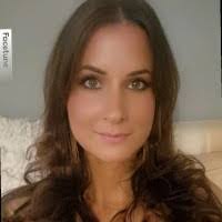 Diana Deighton's Instagram, Twitter & Facebook