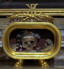 There are 8294 skull valentine for sale on etsy, and they cost $19.31 on average. Visiting St Valentine The Spanish Steps Apartment On Via Della Mercede