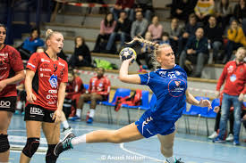 Mørk spiller for det norske landslaget.hun signerte 22. Trond Soroy On Twitter Ny Reportasje Pa Handballspiller Link Https T Co E5s3vzenz0 Linjespiller Kristin Halvorsen 22 Har Spilt 15 Ar I Oppsal Etter To Sesonger I Molde Er Hun Na Tilbake I Sitt Kjaere