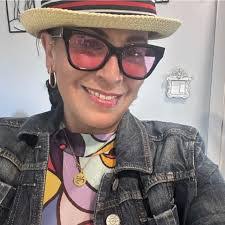 Barbara Neeser's Instagram, Twitter & Facebook