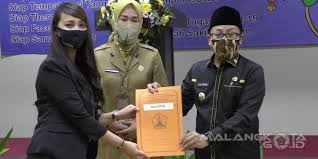 珞 #bebe #beba #bebauautu #beba_u_autu #dete. Puluhan Pelaku Usaha Terima Stiker Penerapan Masyarakat Produktif Dan Aman Covid 19 Pemerintah Kota Malang