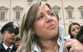 Della biografia di questa donna forte e determinata, che mai, neanche per un attimo, ha smesso di cercare sua figlia, non sappiamo praticamente nulla tranne che è nata alla. Tfkudhp01bqhbm