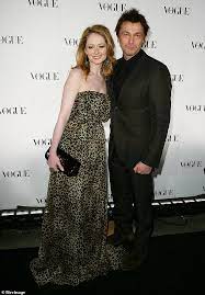 Mit den revell 3d puzzeln lassen sich weltbekannte. Australian Actor Peter O Brien Makes Domestic Violence Joke About Miranda Otto On The Project Daily Mail Online