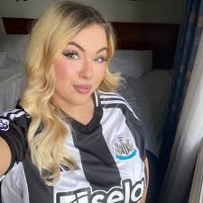 Stanley Ipkiss (@NathanCouch15)