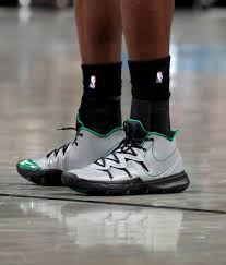 Find out all of the player trades, signings and free agency information at fox sports. Slam Kicks On Twitter Yo Caris Levert Is Wearing Some Brand New Kyrie 5s