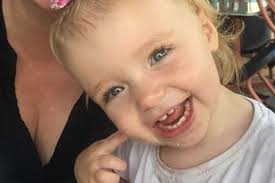 Couple allegedly watch Netflix as 3-year-old girl dies in hot car