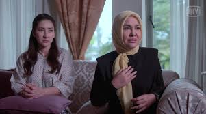 Jamal khanmia adriana, perempuan yang sentiasa merasa dirinya yang. 7 Hari Mencintaiku Episod 26