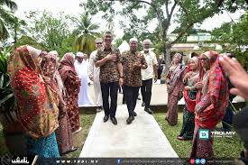 Jambangan bunga sebagai selamat datang ke pejabat perbendaharaan negeri terengganu & tahniah di atas perlantikan tuan haji samiun bin salleh sebagai pegawai kewangan negeri terengganu bermula pada 14 mac 2021 daripada pegawai dan kakitangan pejabat perbendaharaan. Pegawai Kewangan Negeri Terengganu Pejabat Setiausaha Kerajaan Terengganu Bahagian Khidmat Berkenaan Akan Dikemukakan Kepada Pegawai Pengawal Berkenaan Untuk Disatukan Nsre Pkee