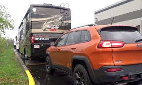 You will however be required to have a break away cable and a brake system in certain states. Wko0tsrtzsdnmm