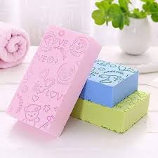 Newborns don't really get dirty. keep in mind that you shouldn't fully immerse baby in water here, we lay out step by step what you need to do—and what you need to know—when it comes to bathing a newborn. Baby Bath Sponge à¤¬ à¤¬ à¤¬ à¤¥ à¤¸ à¤ª à¤œ Buy Baby Bath Sponge Online In India Flipkart Com