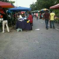 Setiap hari bermula dari jam 7 pagi hingga 7 malam. Pasar Malam Matang Pagar