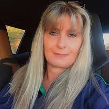 Hi Bluffies 😁.. Can someone please offer me some advice? My hubby suffers  from excruciating lower back pain. He's not