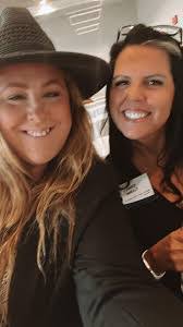 Stacy Beardsley's Instagram, Twitter & Facebook