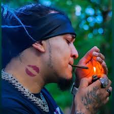 Every 5 Years time, Seth Rollins decides he needs some security 😂😂