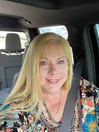 Lisa Eddleman's Instagram, Twitter & Facebook