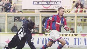 Andrea arcangeli, andrea pennacchi, anna ferruzzo and others. Il Calcio La Famiglia Il Buddismo In Un Film Netflix La Vita Di Roberto Baggio La Stampa