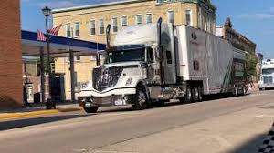 Las vegas (klas) — nascar fans expecting to see the annual nascar hauler parade on thursday night will be disappointed. Nascar Hauler Parade 2018 Las Vegas Going West 51k Photo Thewikihow
