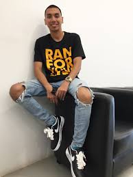 Sneakers ini berbahan kulit dan di beberapa titik sepatu didesain dengan. Koleksi Sneakers Rayi Ran Tak Mau Ketinggalan Punya The Air Force 1 Para Noise G Dragon Kapanlagi Com