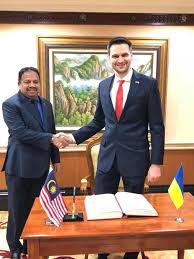Vigneswaran contested and won the 2004 general election to become member of parliament for kota raja parliamentary seat from 2004 to 2008. H E Mr Olexander Nechytaylo Ambassador Of Ukraine To Malaysia Made A Call On H E Tan Sri Sa Vigneswaran President Of The Senate Embassy Of Ukraine In Malaysia