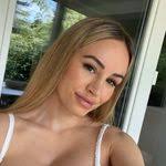 Maria Bibian's Instagram, Twitter & Facebook