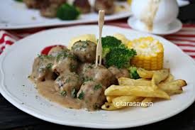 Alright let's talk about the ingredients you will need make this easy to make these homemade meatballs, simply… make the panade. Swedish Meatball Ala Ikea Resepi Terbaik