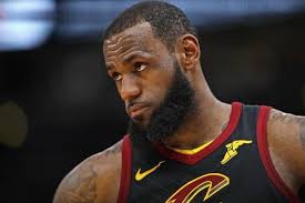 LeBron James bir maçta 3 kilo 175 gram almıştı. : r/nba