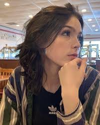 Mallory Pierce's Instagram, Twitter & Facebook