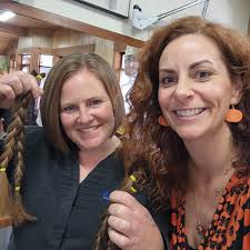 This afternoon Sarah Pender has chopped her hair off for charity 'Shave for  a Cure' Then has had her hair Tamed into a brand new look watched