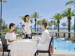 The hotel bahia del este is one of the oldest hotels of miches. Allsun Hotel Bahia Del Este In Cala Millor Bei Alltours Buchen