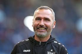 Tim walter (born 8 november 1975) is a german football manager, who last managed vfb stuttgart. Tim Walter Wird Auch Im Pokal Gegen Den Hsv Eine Auf Mehreren Positionen Veranderte Startelf Auf Den Platz Schicken Stuttgarter Nachrichten