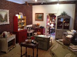 Vintage Hip Decor Booth Lafayette Mill Lafayette Nj Vintage Hip Decor Distressed Decor Cool Furniture