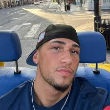 Tommy Givan's Instagram, Twitter & Facebook