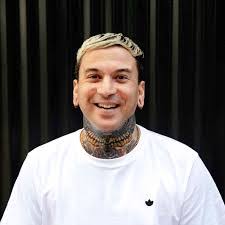 Kyle Lakey's Instagram, Twitter & Facebook