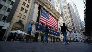 The united states or america, officially the united states of america, is a country primarily located in north america. V Ssha Chislo Umershih Iz Za Covid 19 Prevysilo 132 Tys