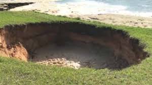 florida sinkholes force residents to