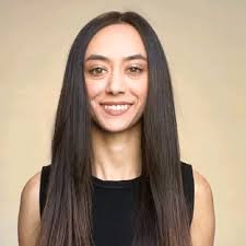 Evelyn Nava's Instagram, Twitter & Facebook