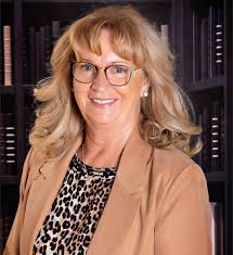 Warren Peers School Staff — Oyen Echo