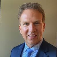 Lori Schinker's Instagram, Twitter & Facebook