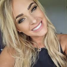 Lynne Mooney's Instagram, Twitter & Facebook